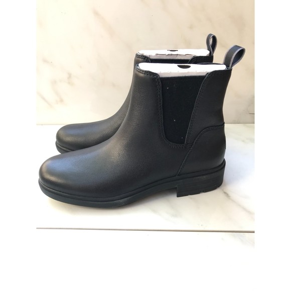 $150 UGG Women's Harrison Chelsea Fashion Boot, Black Leather, 10 - Picture 6 of 8